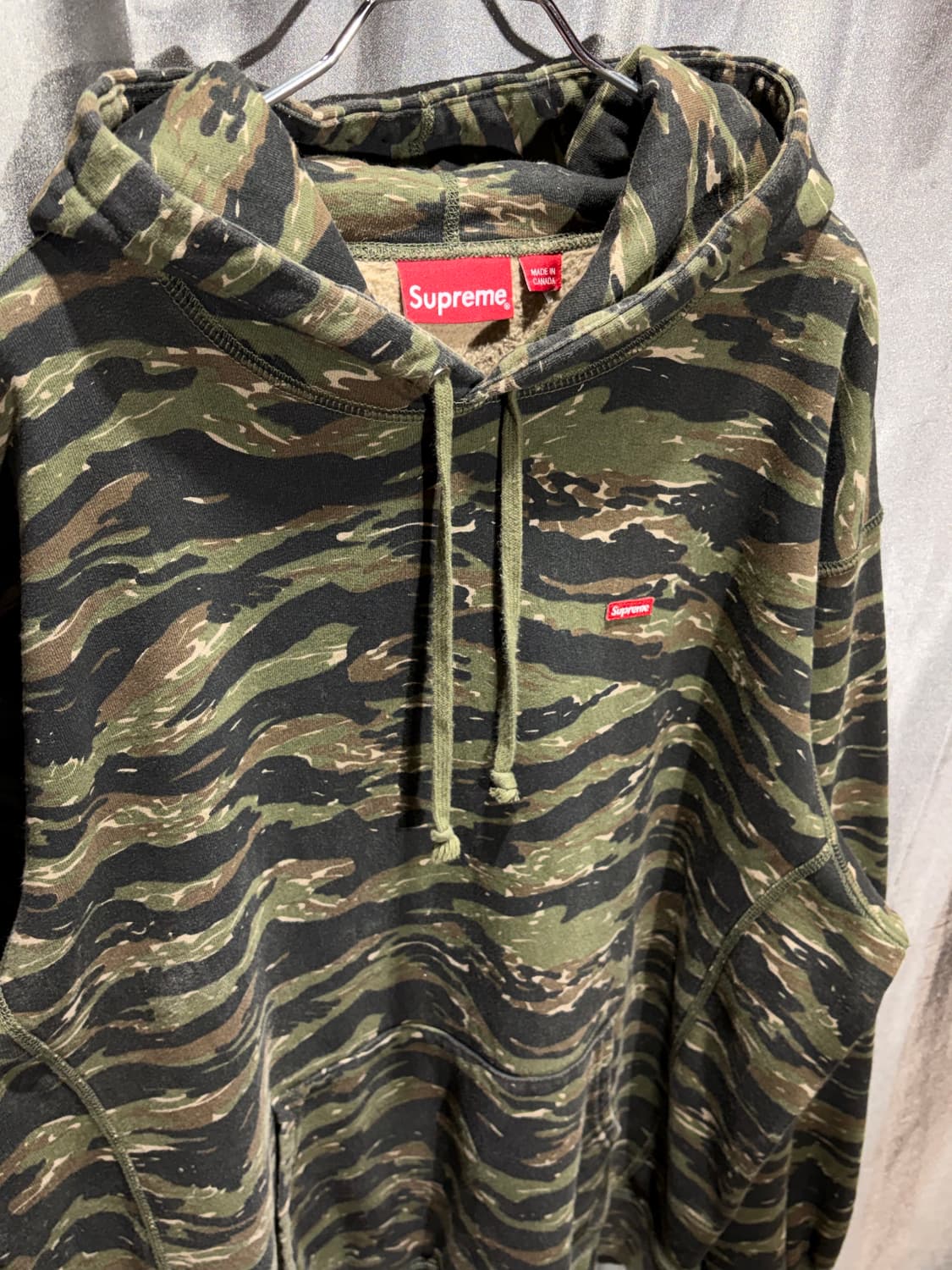 XL SUPREME 슈프림 타이거 카모 미니 박스로고 후드티 상품이미지4