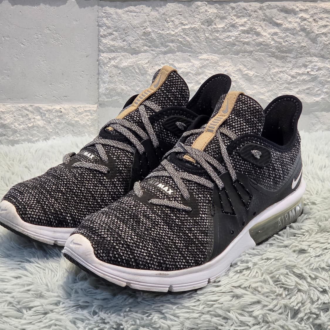 2q-4:나이키 에어맥스 시퀀트 3 블랙 니트 (250mm) 상품이미지1