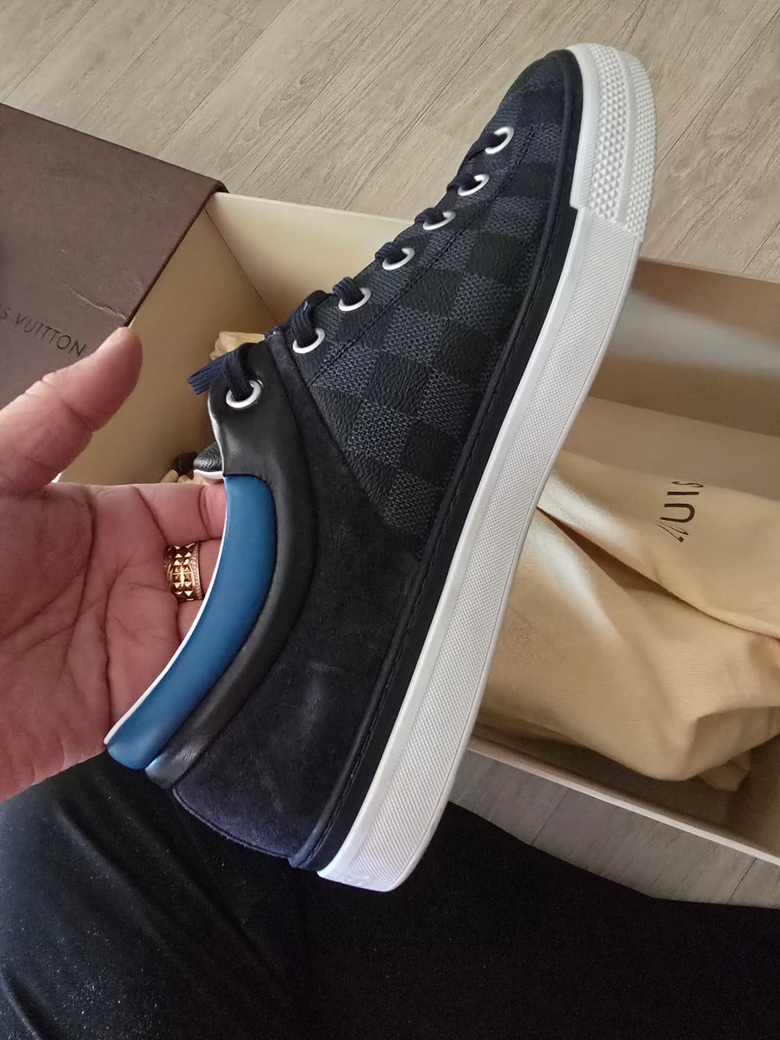 루이비통 스니커즈 1회 착용 상품이미지2
