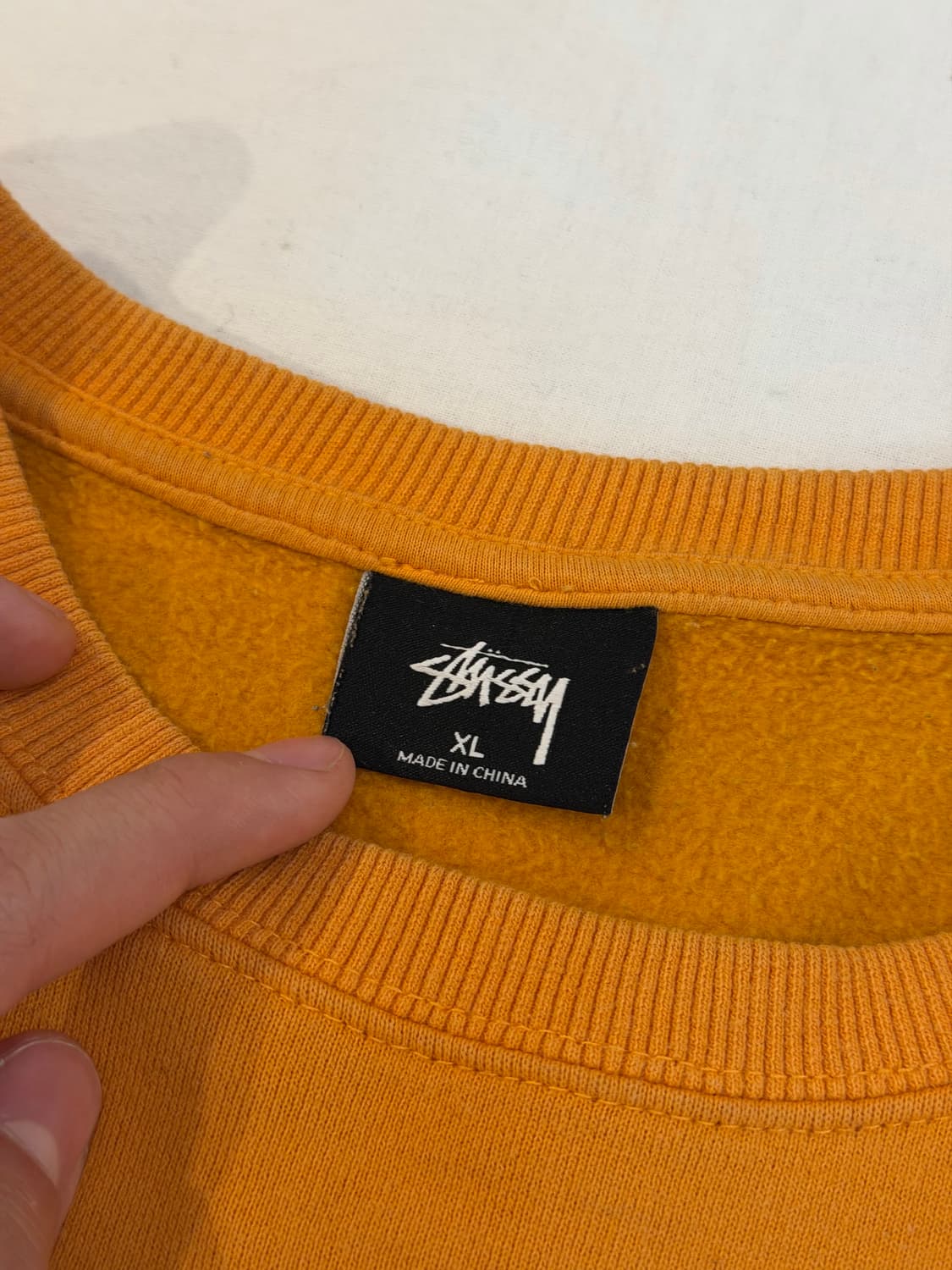 스투시 3D 스탁로고 자수 맨투맨 스웻셔츠 오렌지 상품이미지3