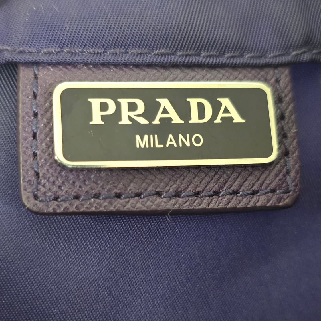 프라다 버킷 파우치백 판매 상품이미지8