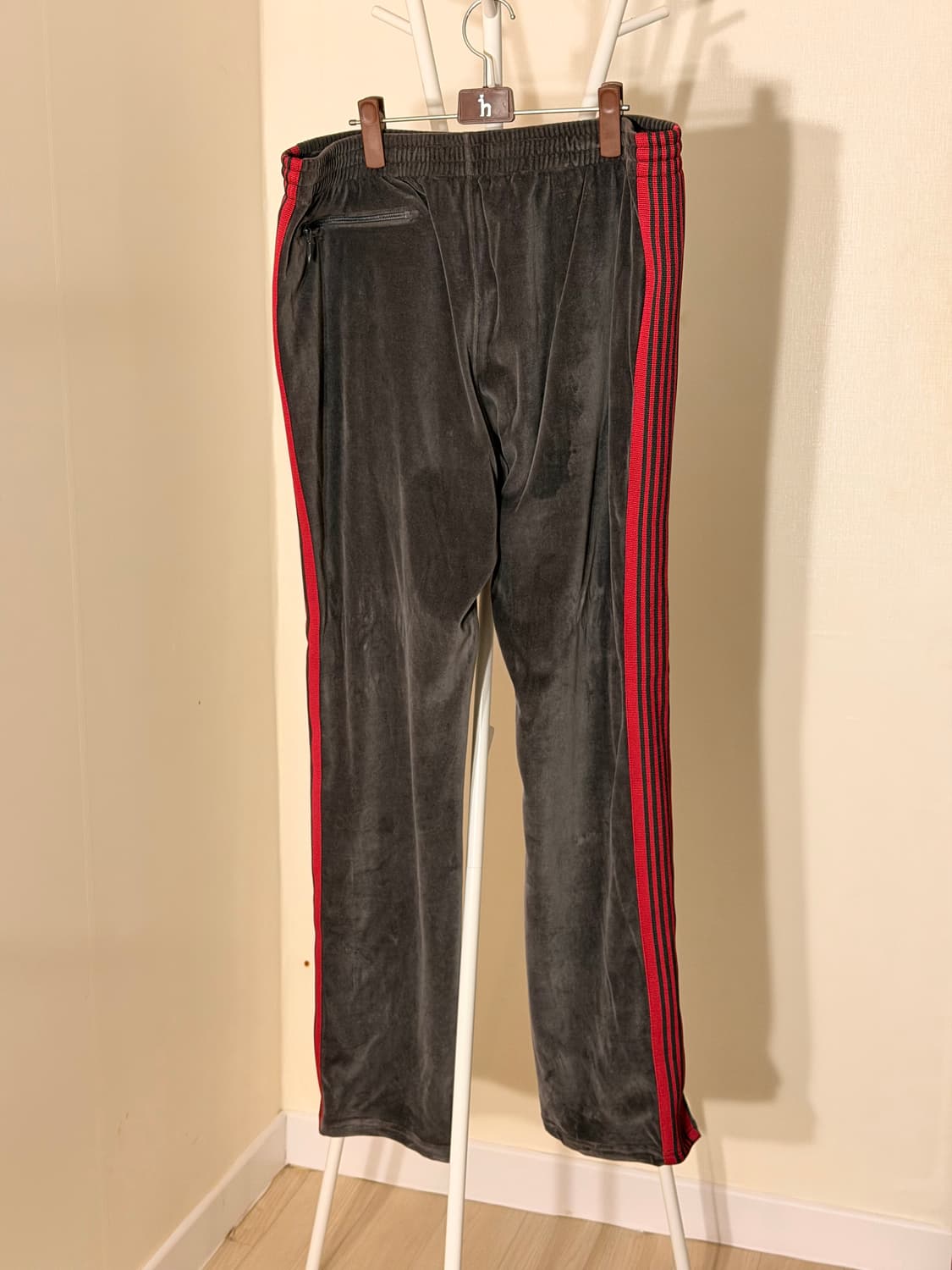 [L] 니들스 네로우 트랙팬츠 벨루어 차콜 상품이미지4