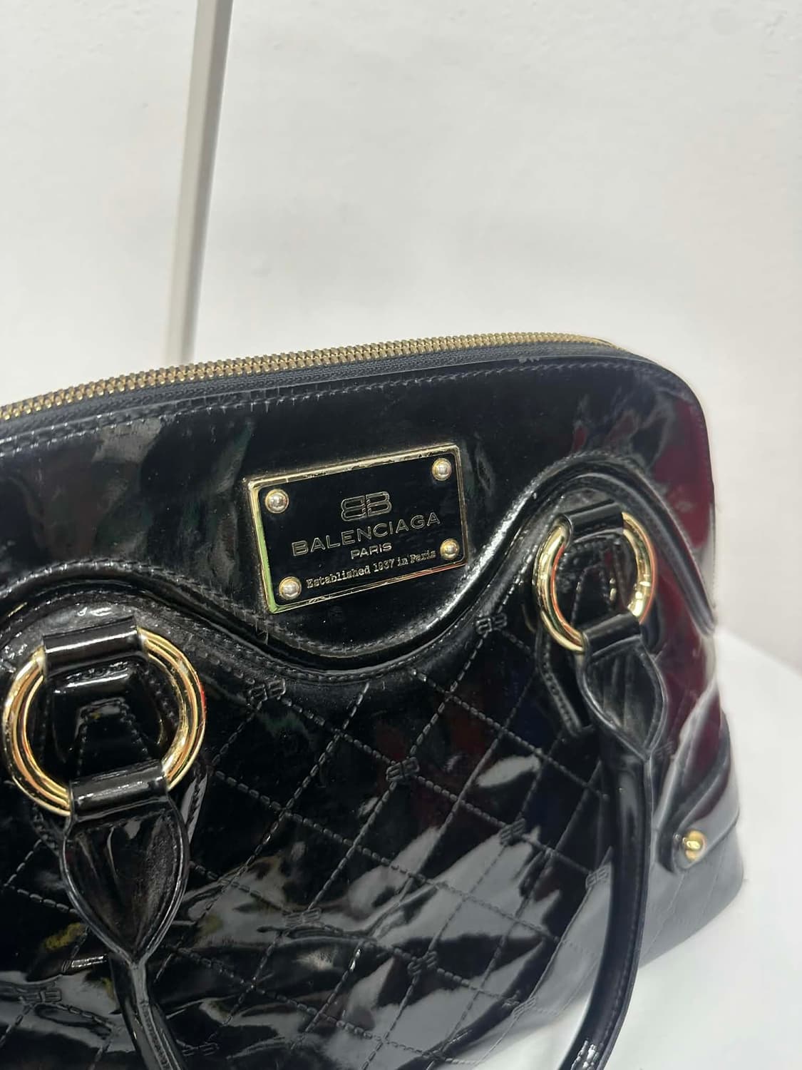 발렌시아가 금장 토트백 에나멜 종가방 상품이미지6