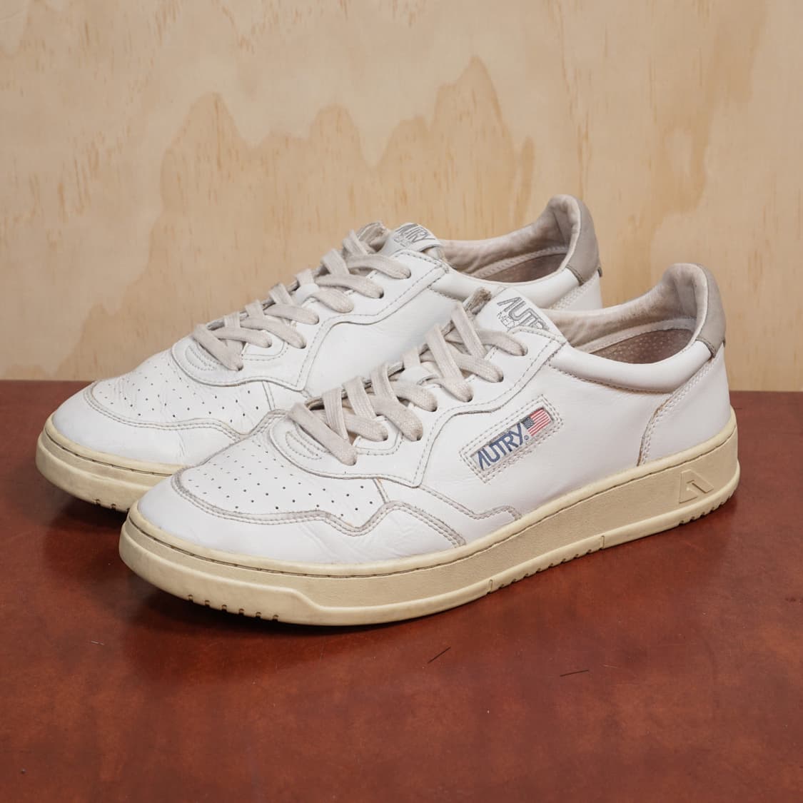 오트리 메달리스트 레더 스니커즈 상품이미지2