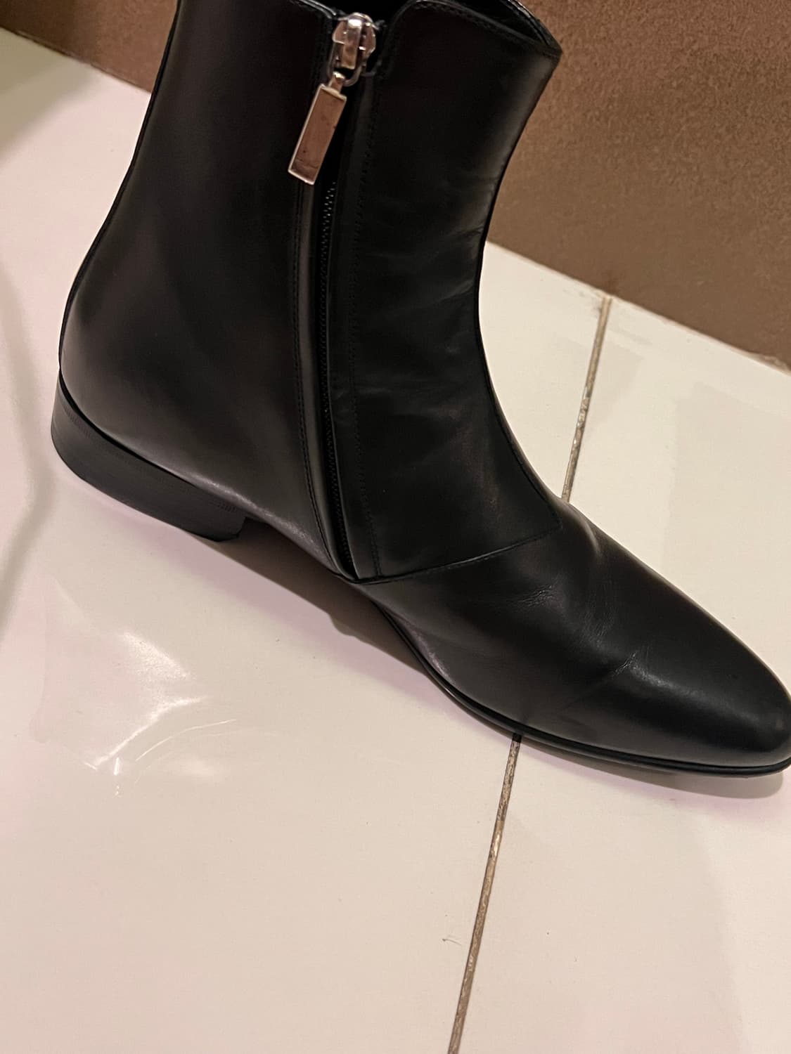 [41.5] Saint Laurent 카프 스킨 앵클부츠 상품이미지4