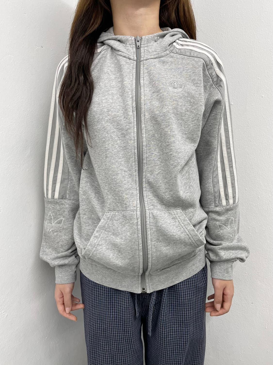 아디다스 그레이 로고 후드집업 상품이미지2