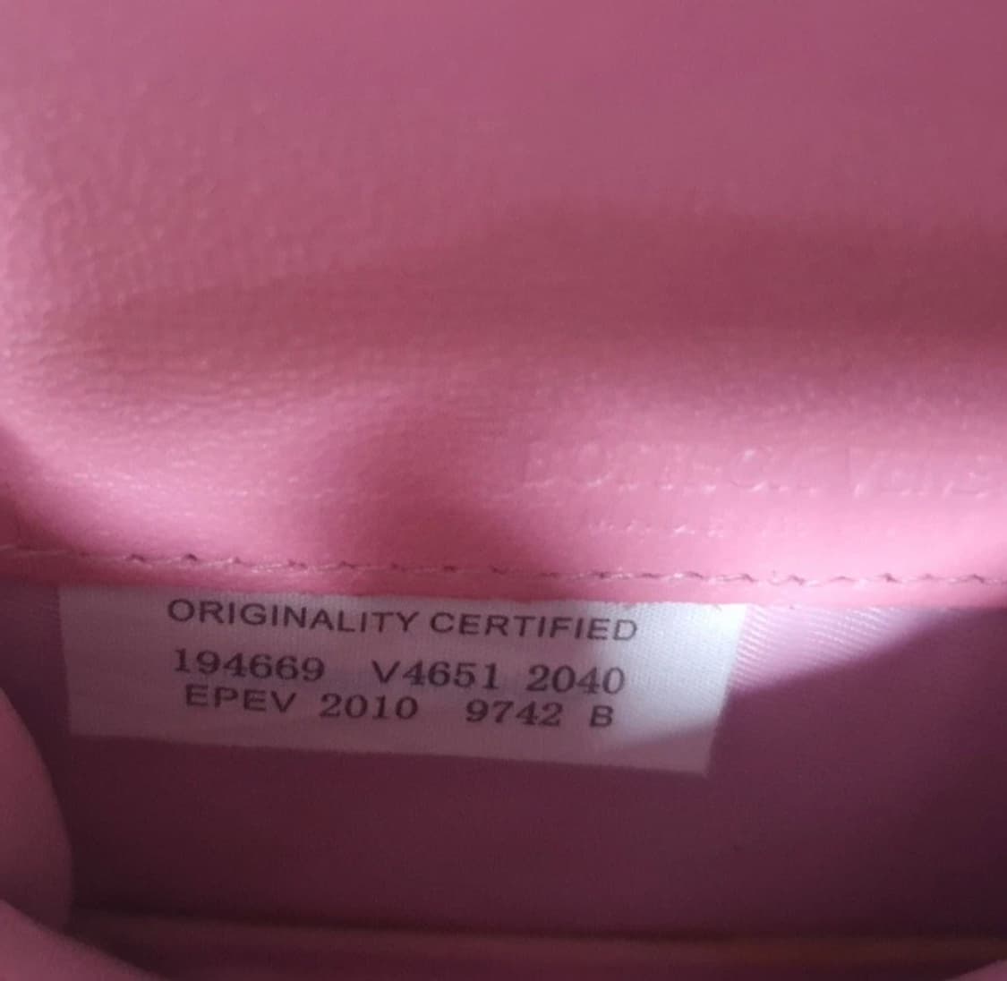 [정품] 보테가베네타 카세트 핑크 비지니스 지갑 백판 상품이미지2