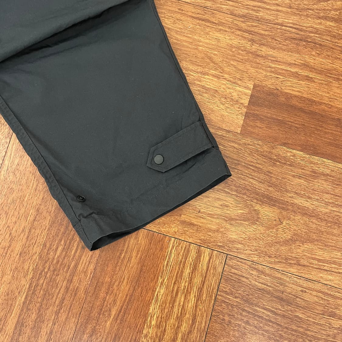 유니클로 U 와이드핏 파라슈트 팬츠 상품이미지3