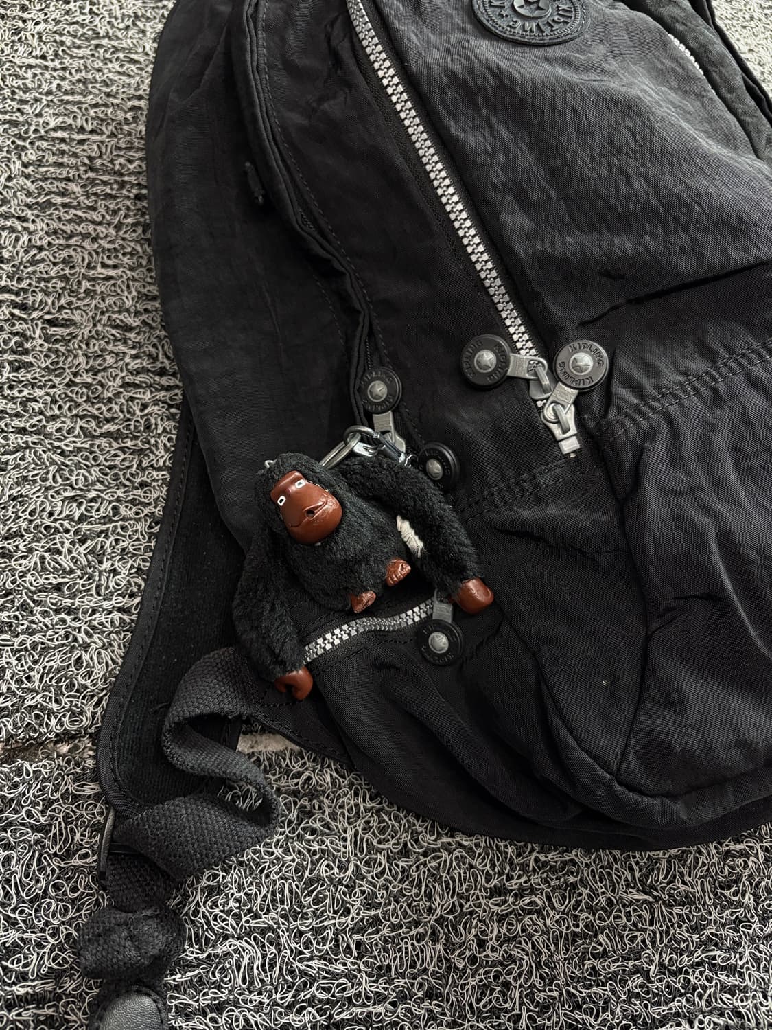 키플링 y2k 올드스쿨 고릴라 키링 백팩 블랙 1593 상품이미지3