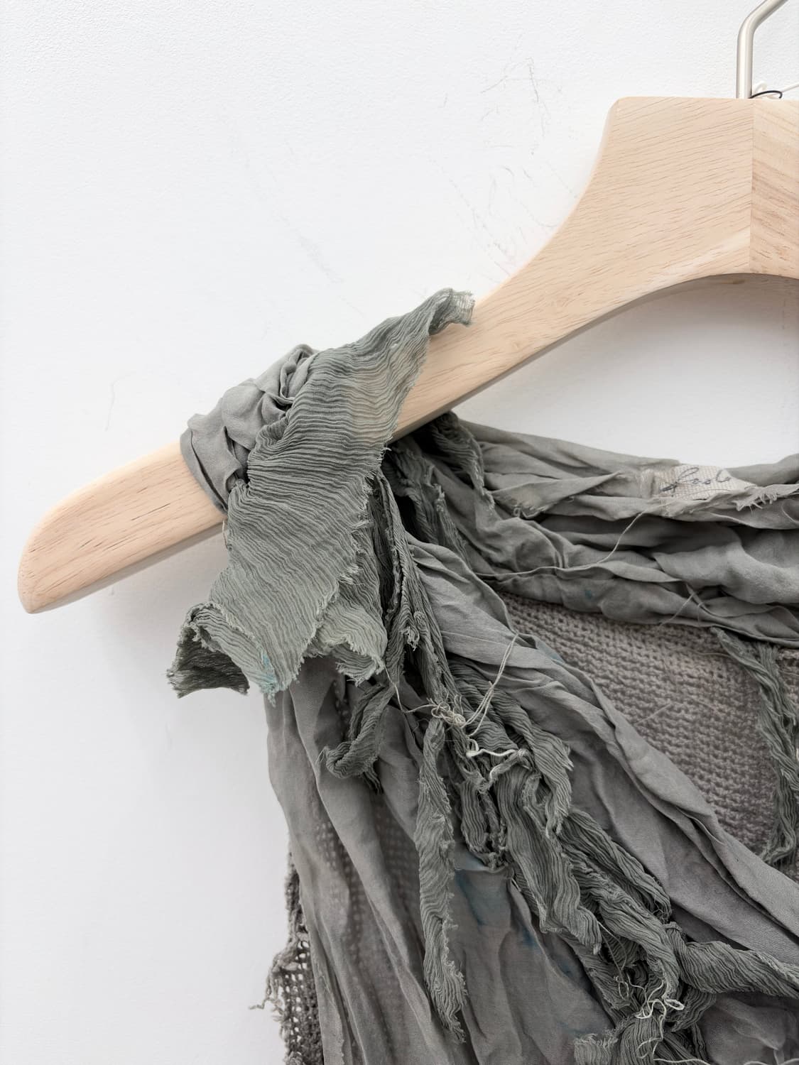 MULTI TEXTILE DRAPED ARTISANAL VEST TOP 상품이미지2