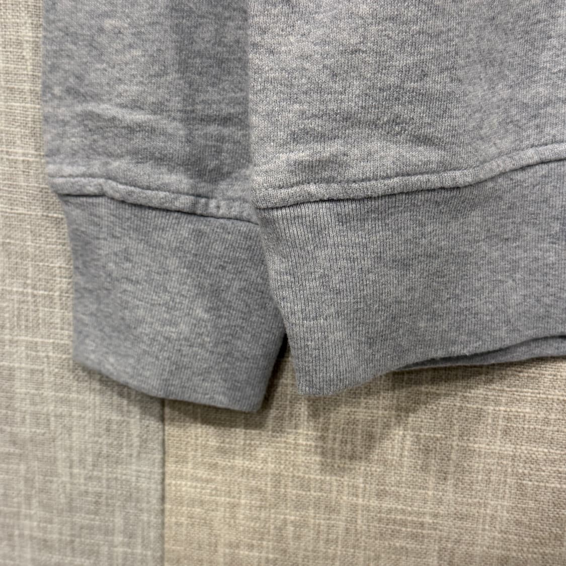 리바이스 스몰로고 그레이 맨투맨 M 상품이미지4