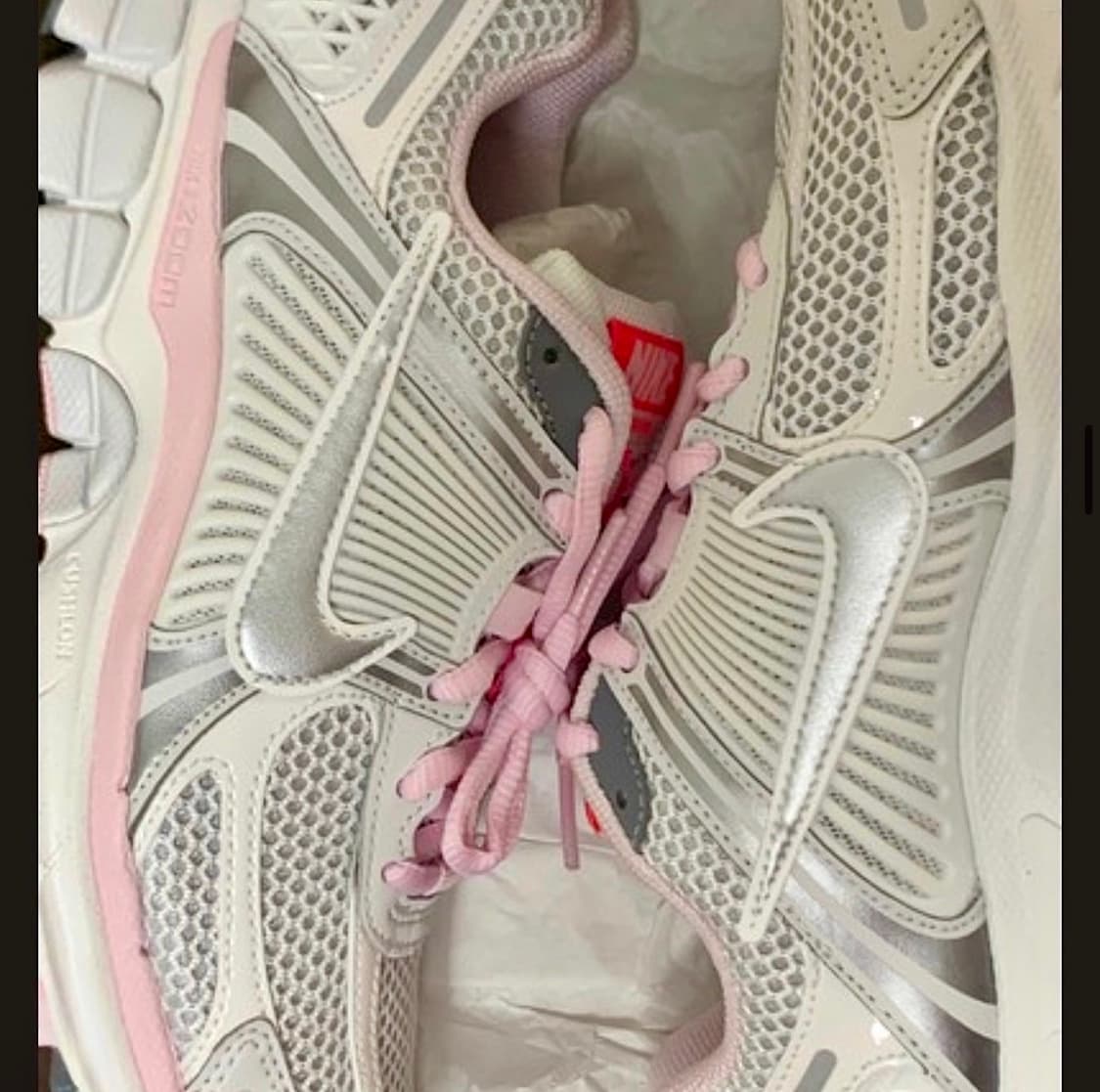 (235)(새상품)나이키 줌 보메로 5 메탈릭 실버 핑크 상품이미지3