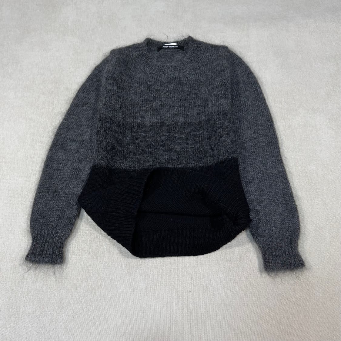 Gray/Black Long Sleeve Sweater 상품이미지3