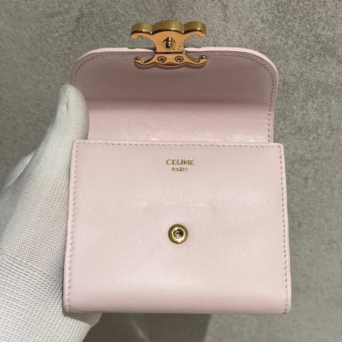 A+ OS사이즈 셀린느 트리옹프 금장 반지갑 연핑크 상품이미지3