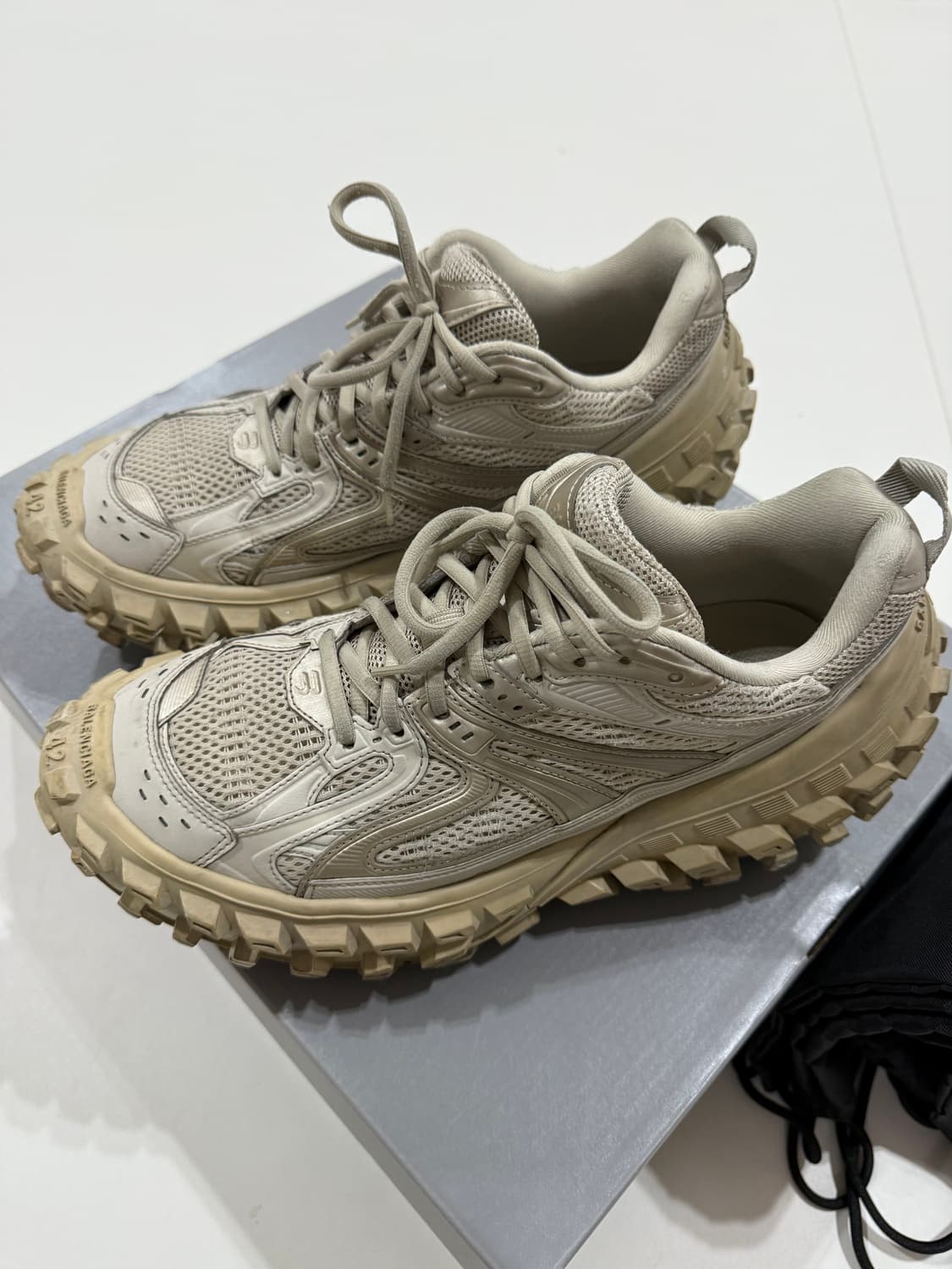 [42] 발렌시아가 디펜더 베이지 상품이미지2