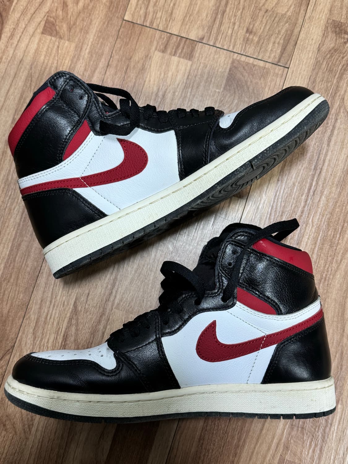 조던1 레트로 하이 OG 짐레드 270 상품이미지3