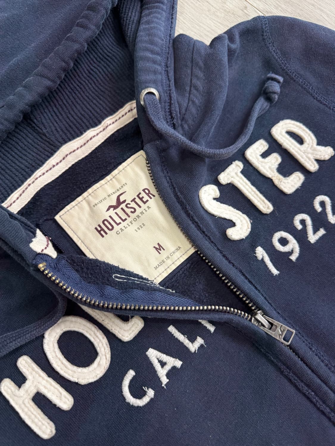 홀리스터 슬림핏 후드집업 네이비 상품이미지3