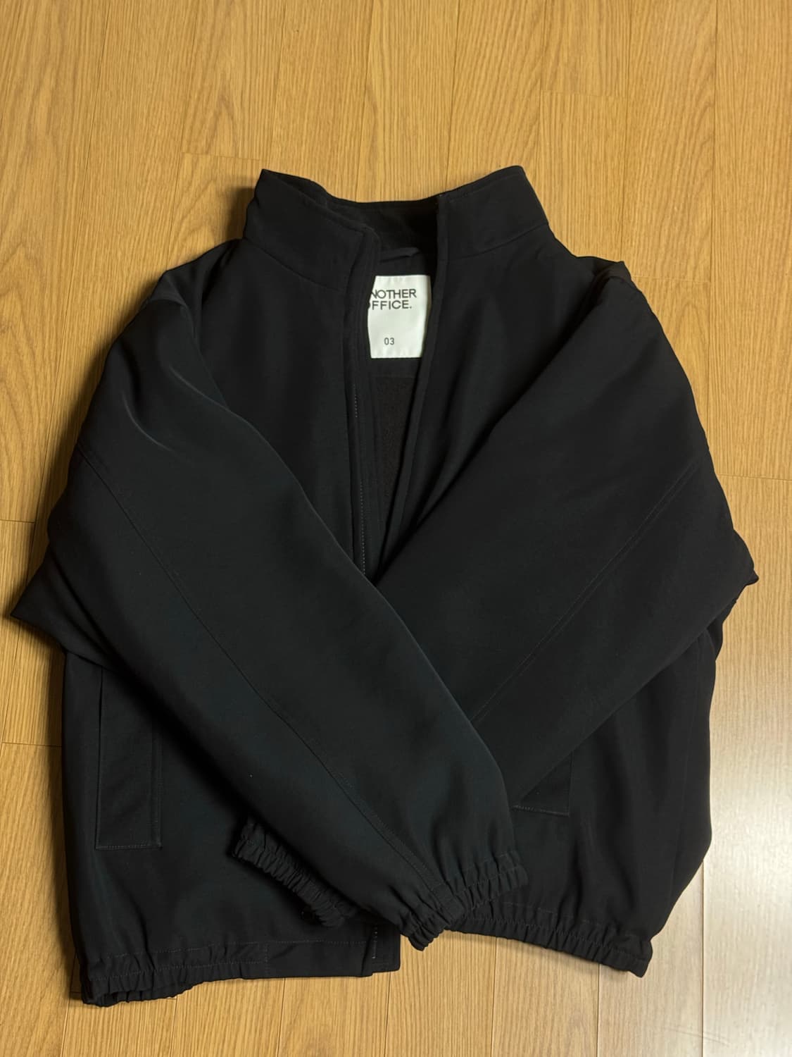 어나더오피스 하이넥 인슐레이션 자켓 상품이미지1