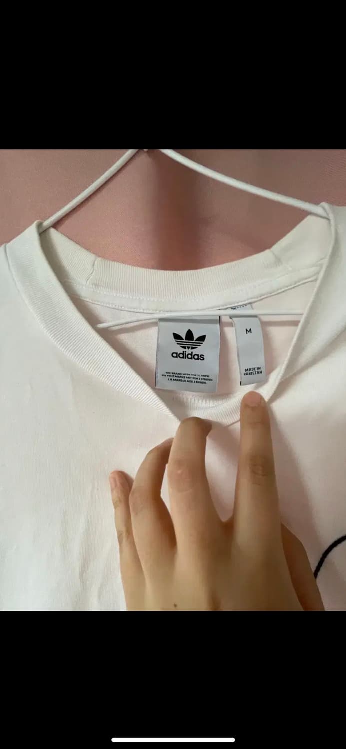 아디다스 정품 흰색 반팔티 M 상품이미지3