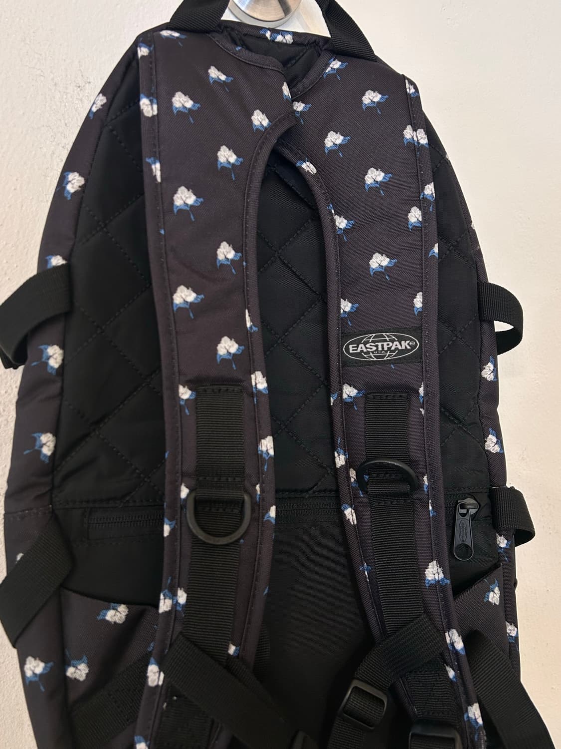 이스트팩 플로럴 백팩 상품이미지7