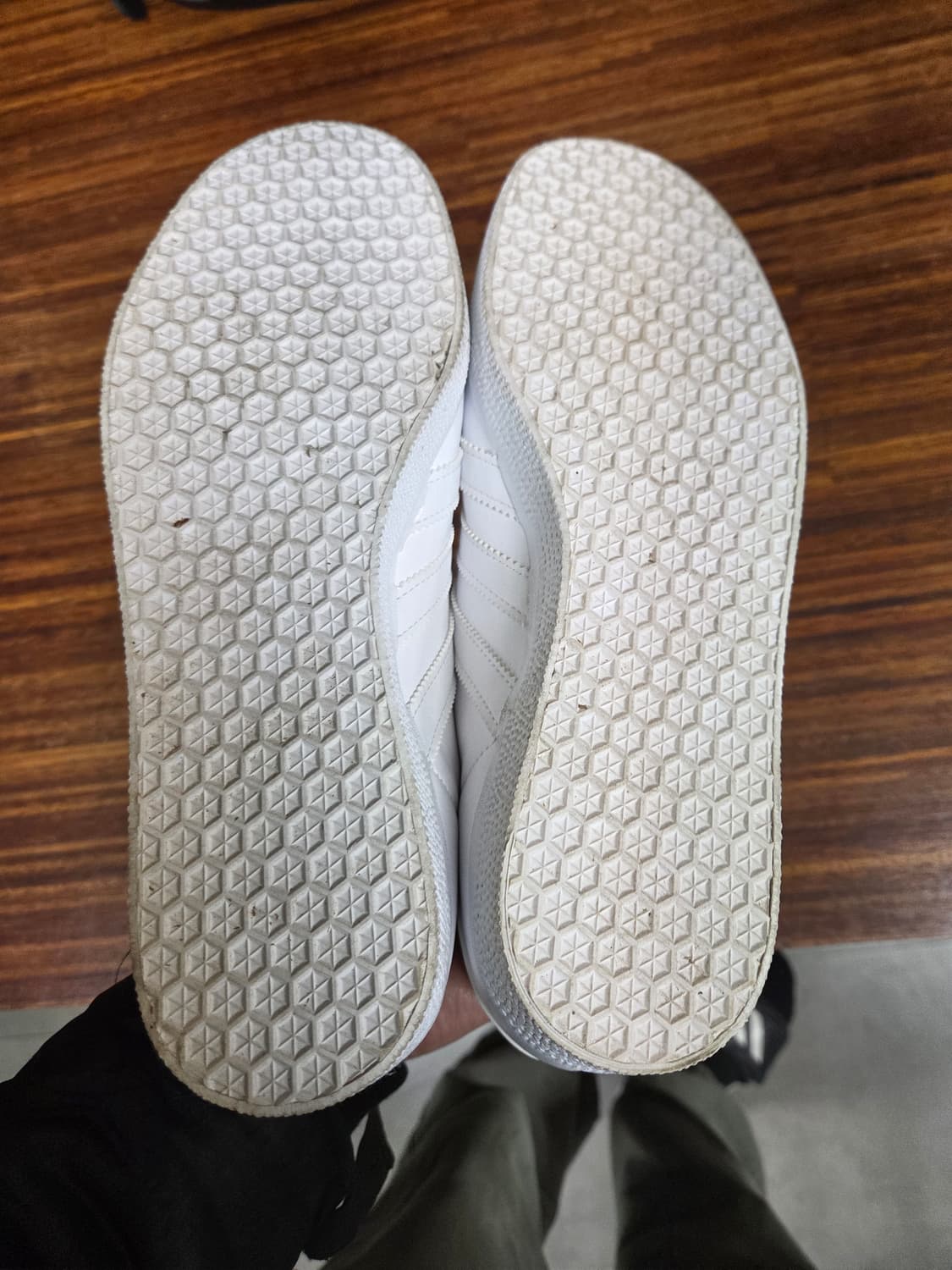 아디다스 가젤 레더 트리플화이트 255 상품이미지5