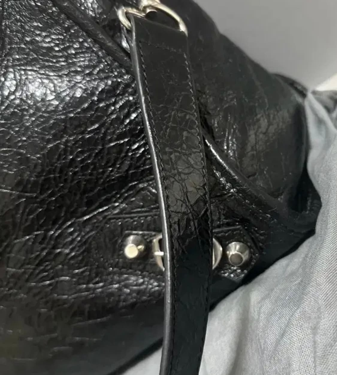 [SA 정품] 발렌시아가 르 시티 모터백 미디움 블랙 상품이미지5