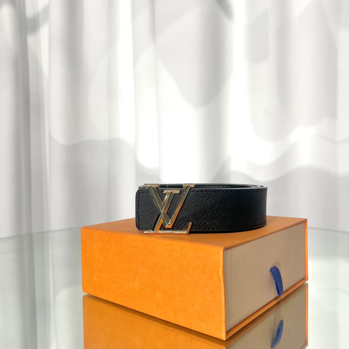 (42) 루이비통 LV 이니셜 리버서블 벨트 블랙 상품이미지1