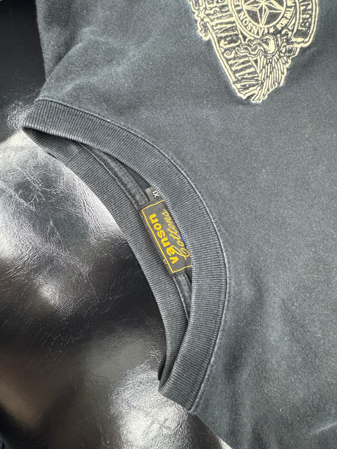 밴슨 레더 플레임 로고 롱슬리브 상품이미지6