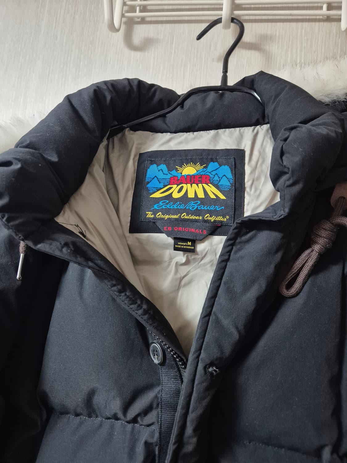 에디바우어  카라코람 폭스퍼 구스 패딩 블랙 m 여성 상품이미지3