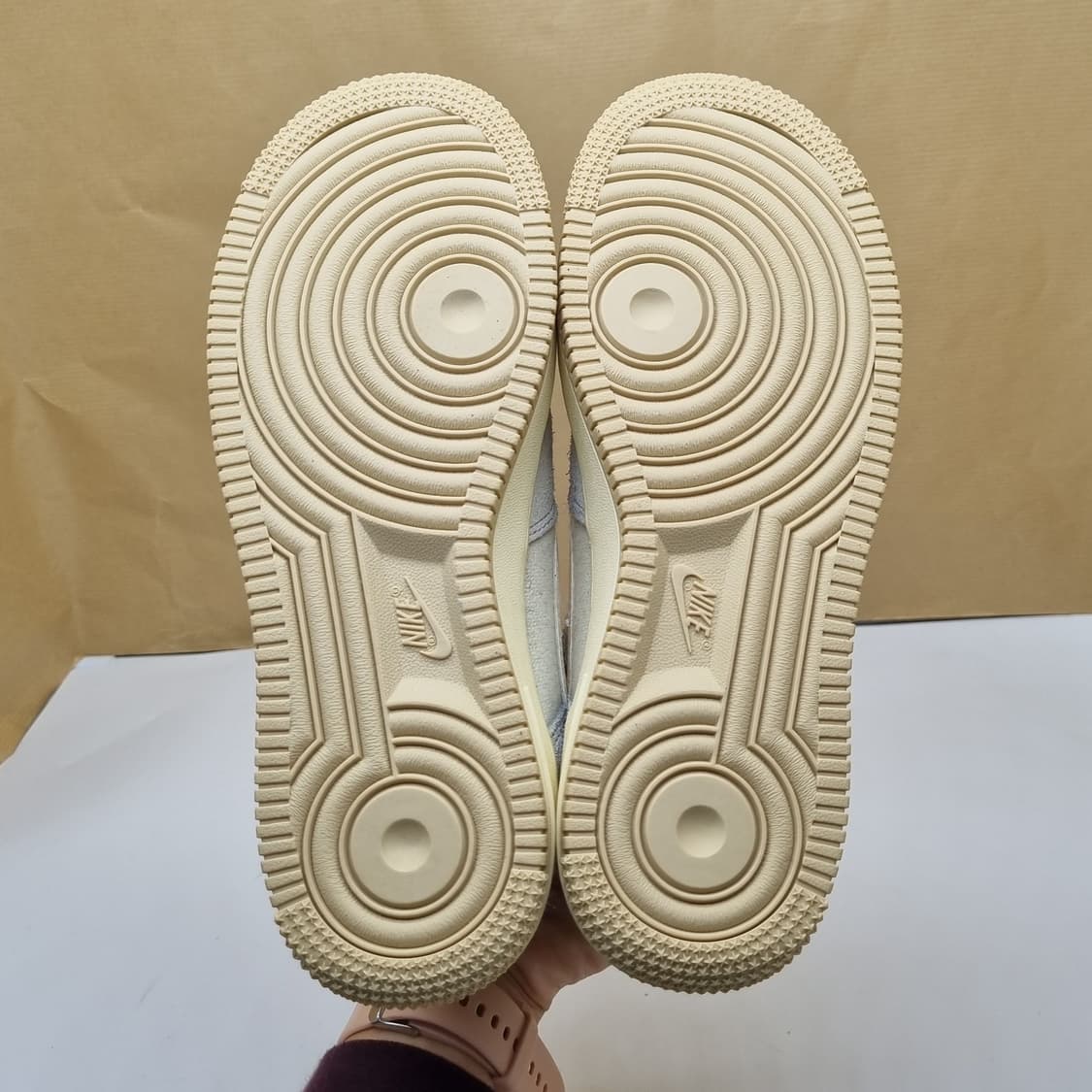 나이키 에어포스1 포톤더스트 운동화225. 상품이미지3