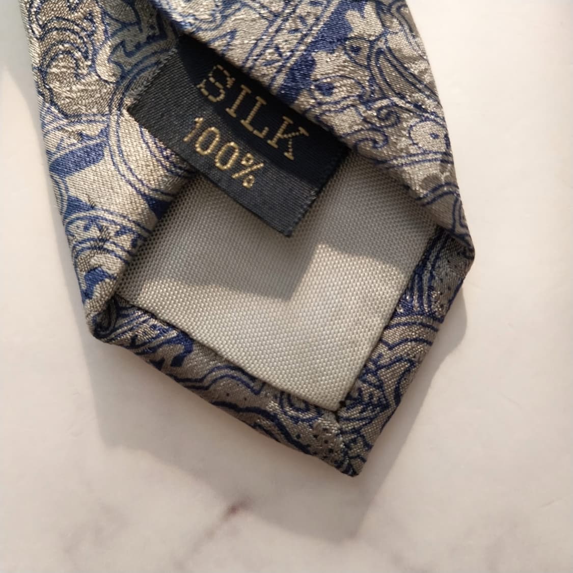 론진 실크 그레이 페이즐리 넥타이 8.6cm A+등급 K1427
 상품이미지8