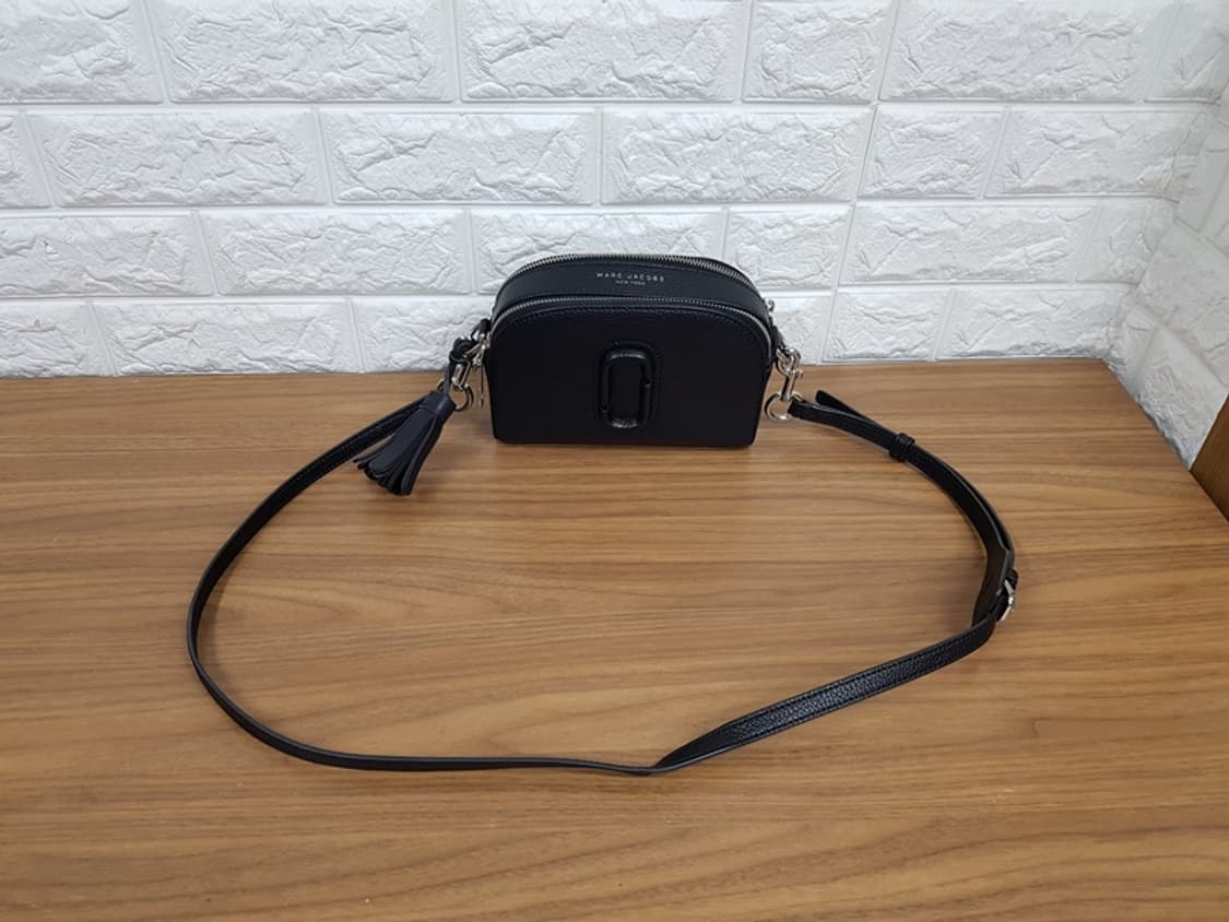 마크제이콥스 크로스백 상품이미지1