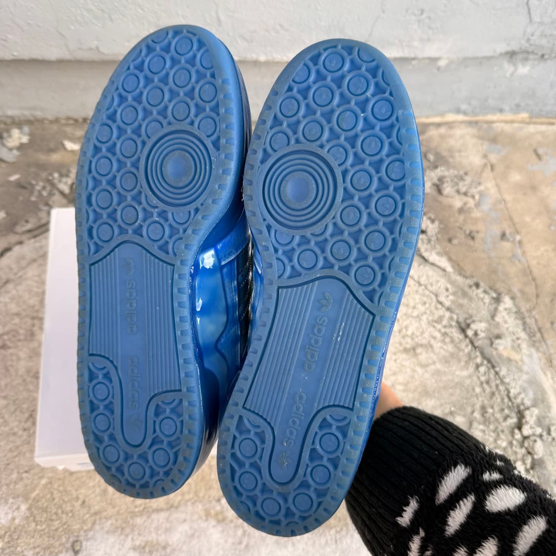 제레미 스콧 x 아디다스 블루 하이탑 상품이미지5