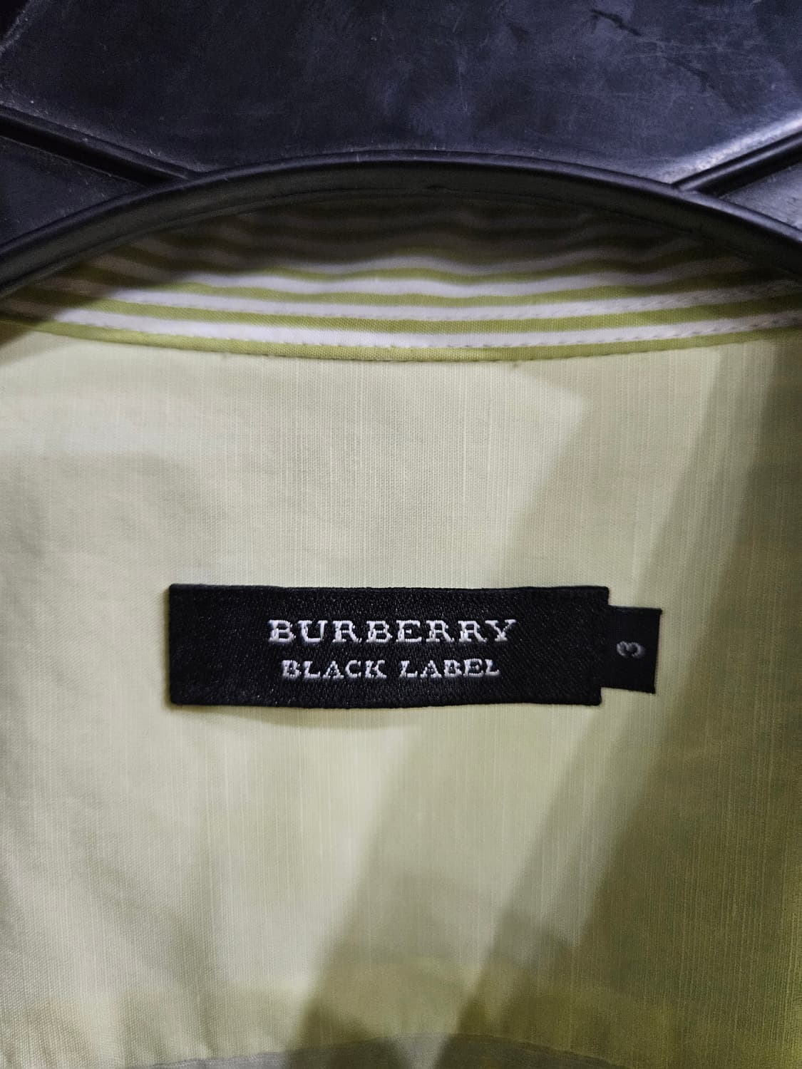 버버리 블랙라벨 라이트 옐로우 남성 95 반팔셔츠  상품이미지3