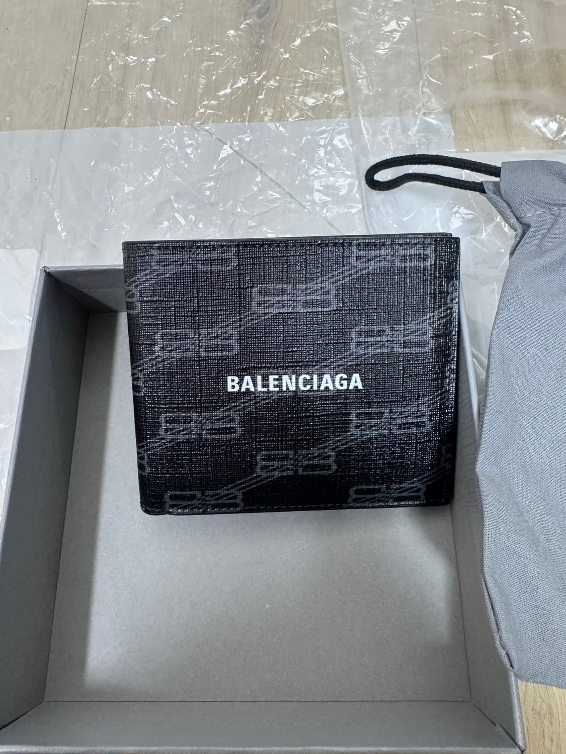 발렌시아가 반지갑 상품이미지1