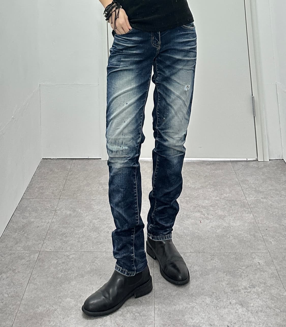 Vintage fade lines washing denim jeans 상품이미지1