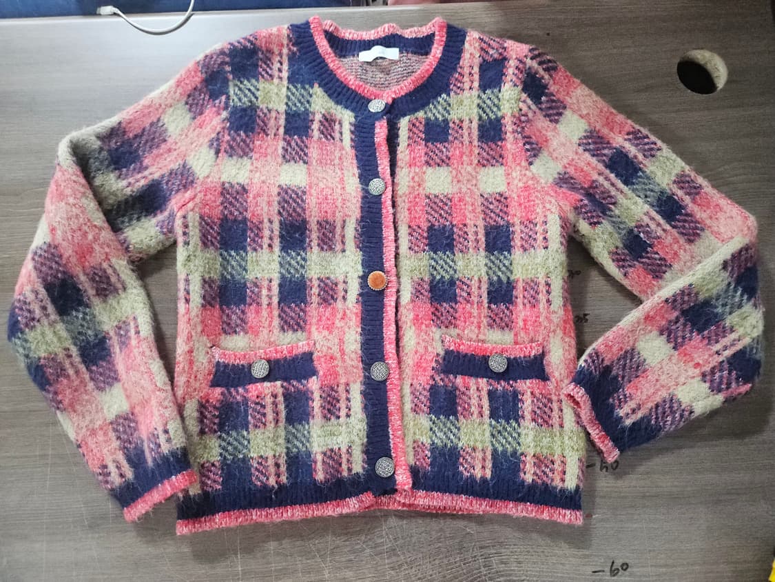 JJ  지고트  체크 패턴 두툼 니트 가디건  FREE 상품이미지1