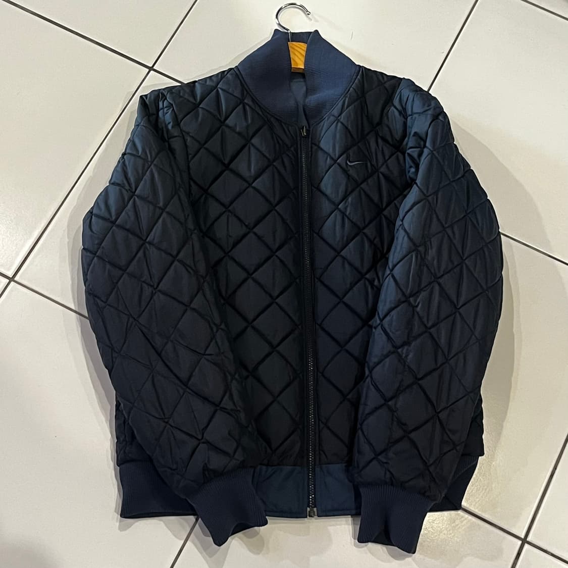 나이키 다크네이비 양면 누빔 바시티 퀼팅자켓  상품이미지3