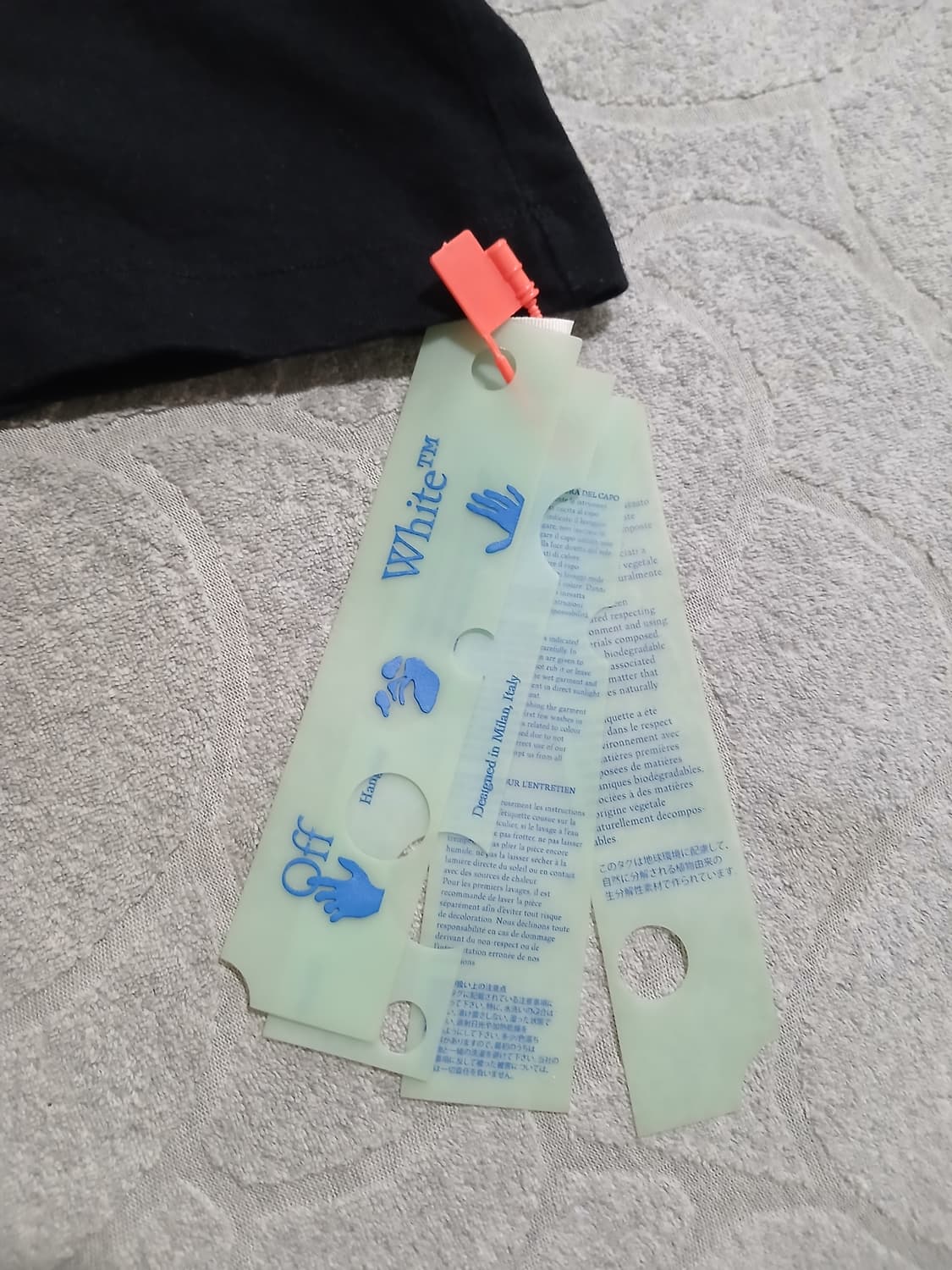 오프화이트 핸드 로고 반팔티 블랙 S 택부착 상품이미지7