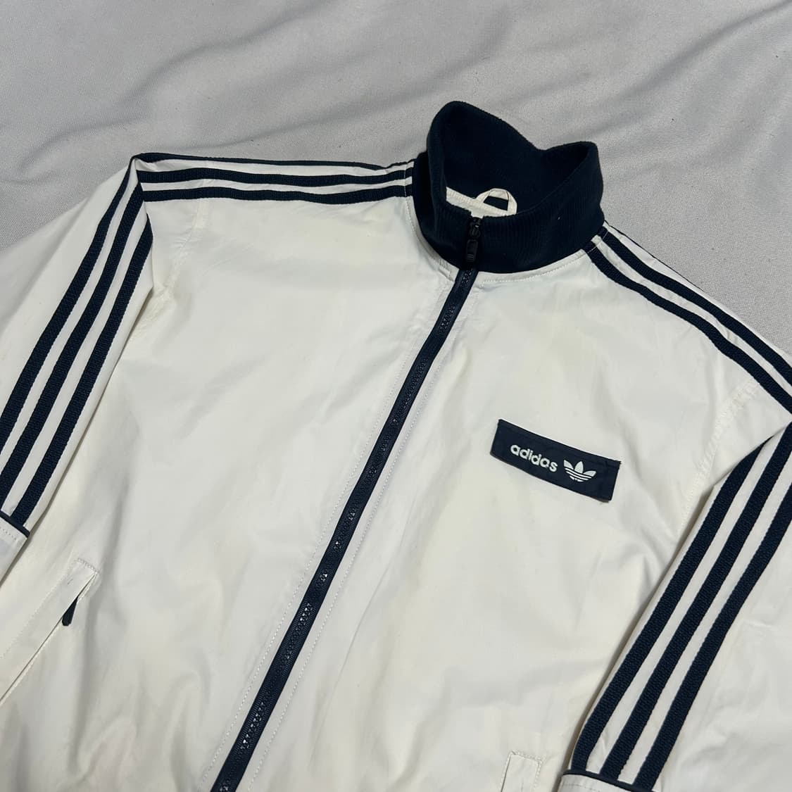 L 아디다스 화이트 바람막이 상품이미지1