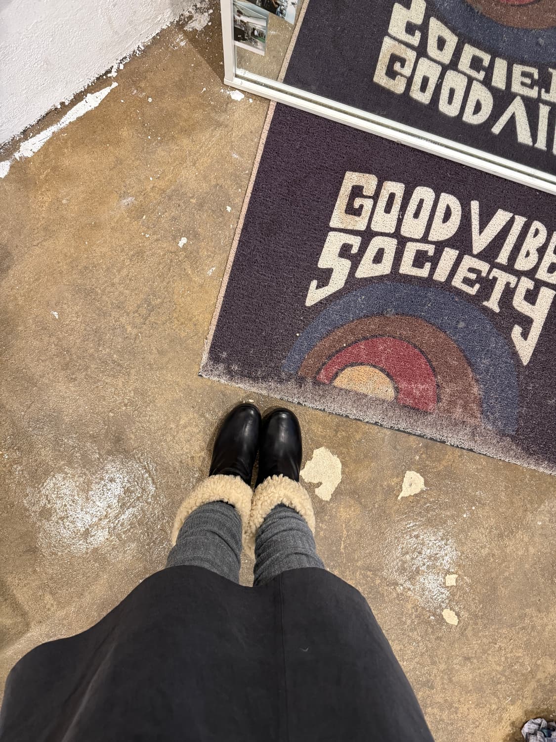 UGG Australia Lynnea 블랙 가죽 부츠 상품이미지4