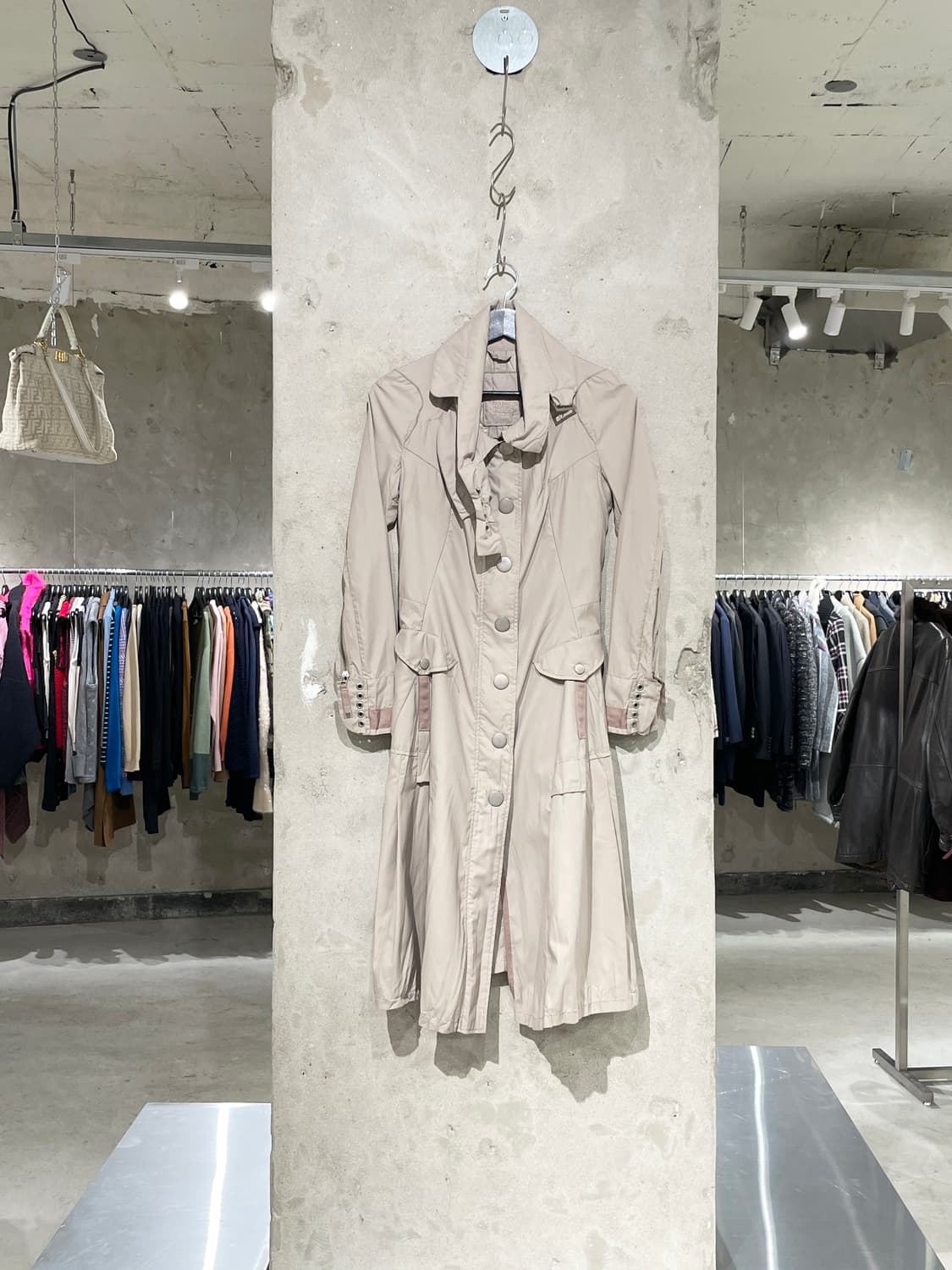 마리떼 프랑소와 저버 베이지 스냅버튼 유틸리티 나일론 코트 상품이미지1