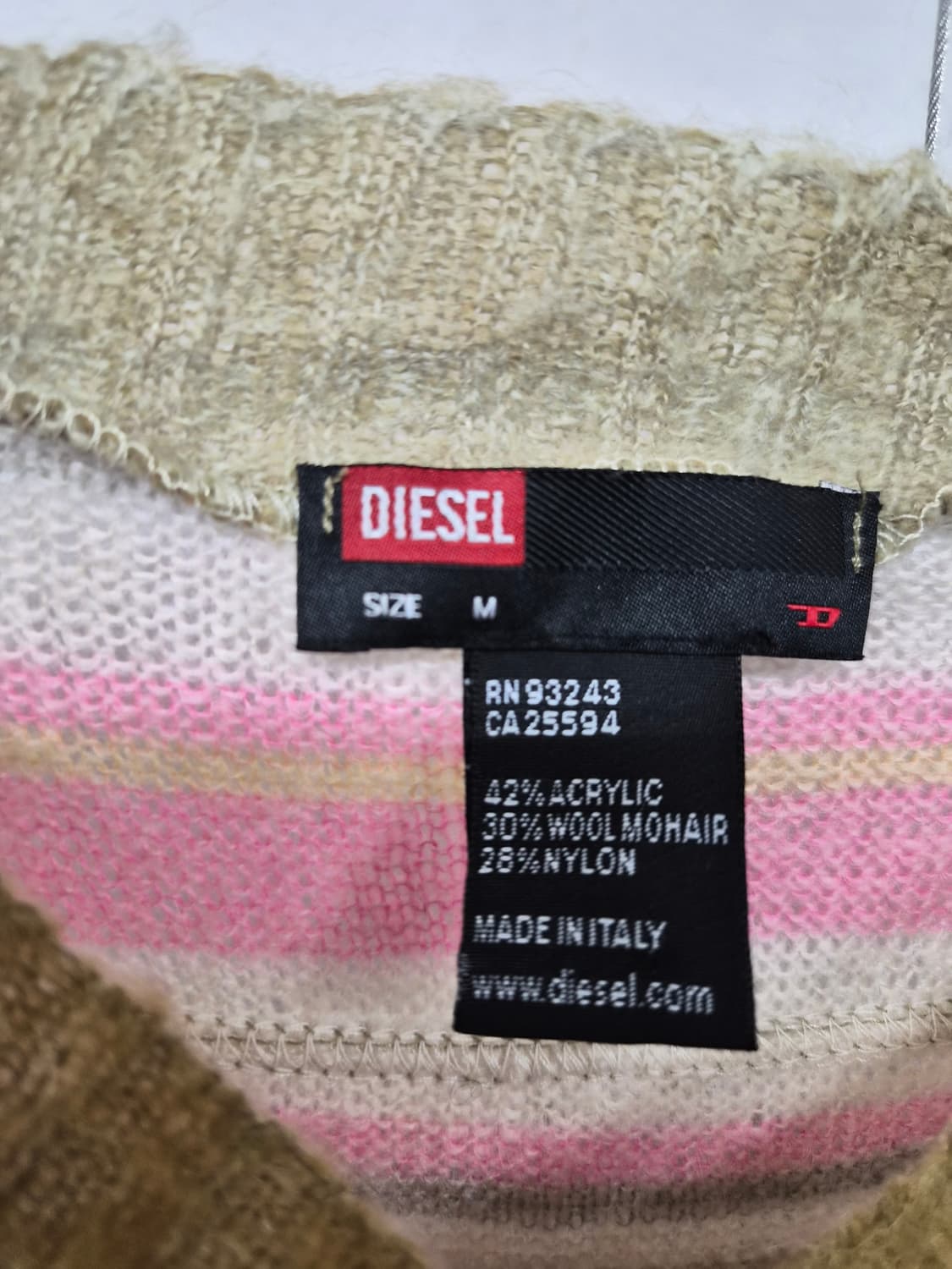 디젤 얄상 모헤어 브이넥 상품이미지4