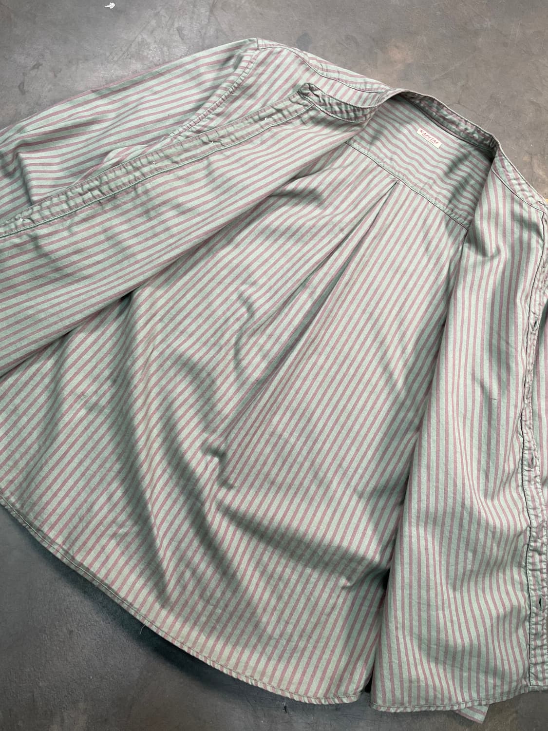 캐피탈 스트라이프 헨리넥 셔츠 상품이미지3