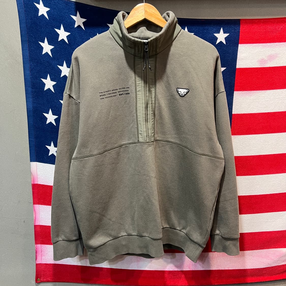 다이나핏 하프집업 맨투맨 상품이미지1