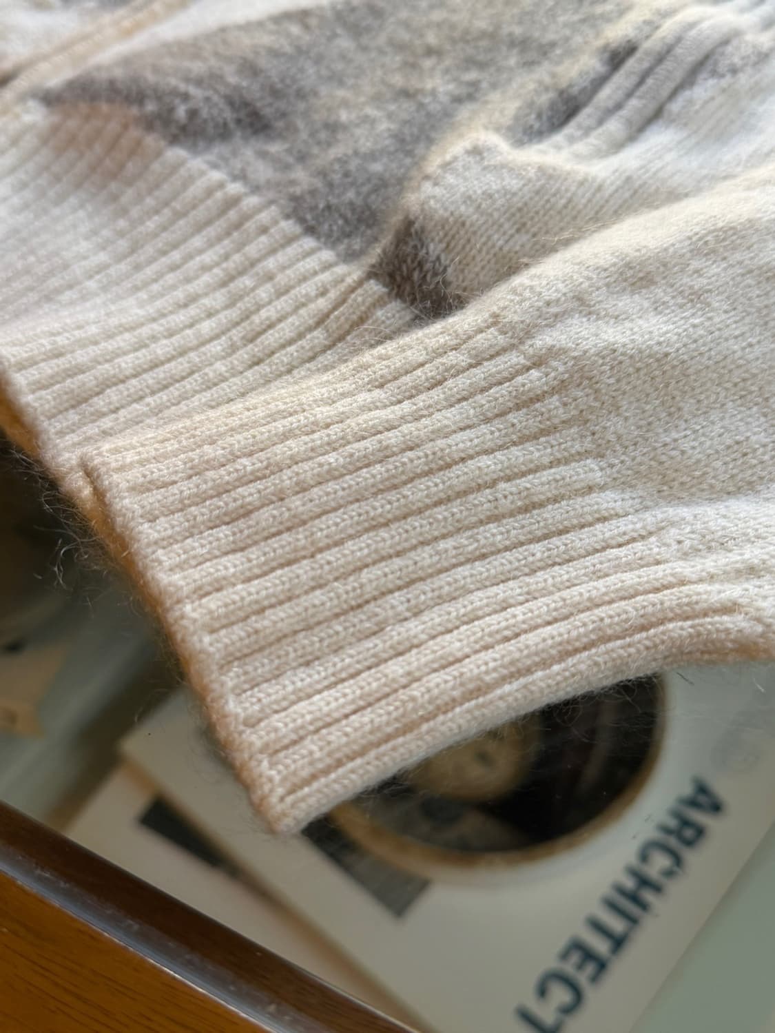 꼬르띠지아니 짚업 니트 100 상품이미지10