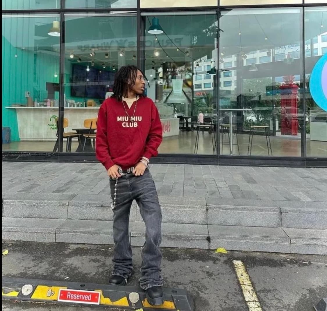 [ S ->XS ] 발렌시아가 22FW 로스트테잎 플레어진 상품이미지1