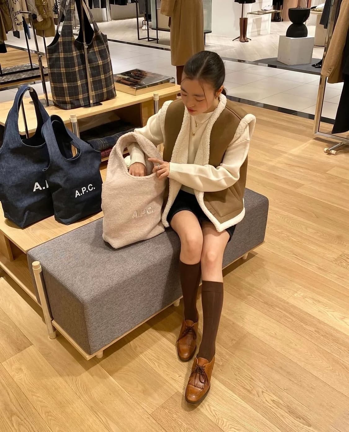 새상품) 아페쎄 ninon fur tote bag 작은사이즈 상품이미지2