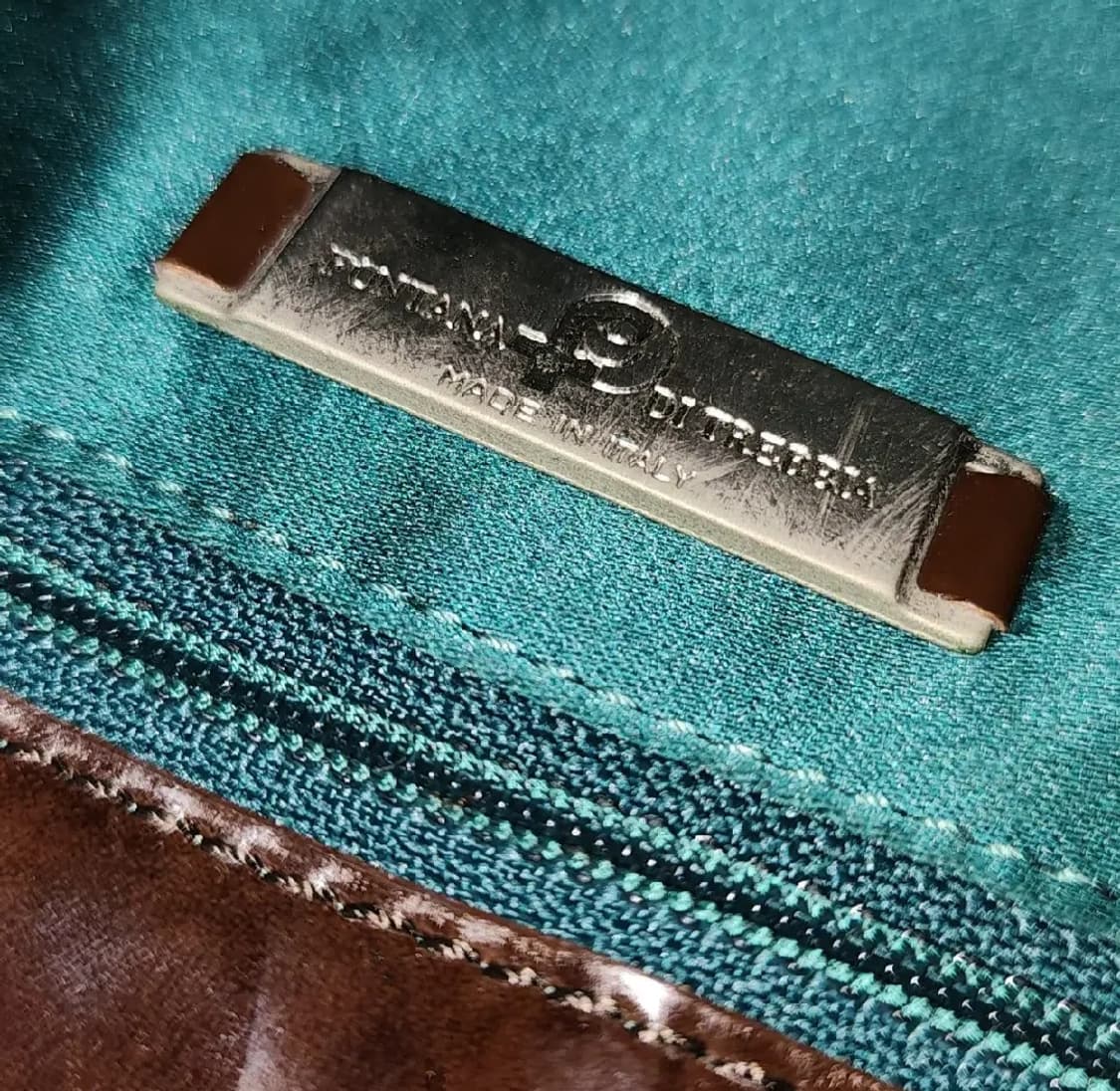 90s 이태리 브라운 페이던트 레더 숄더백 상품이미지10