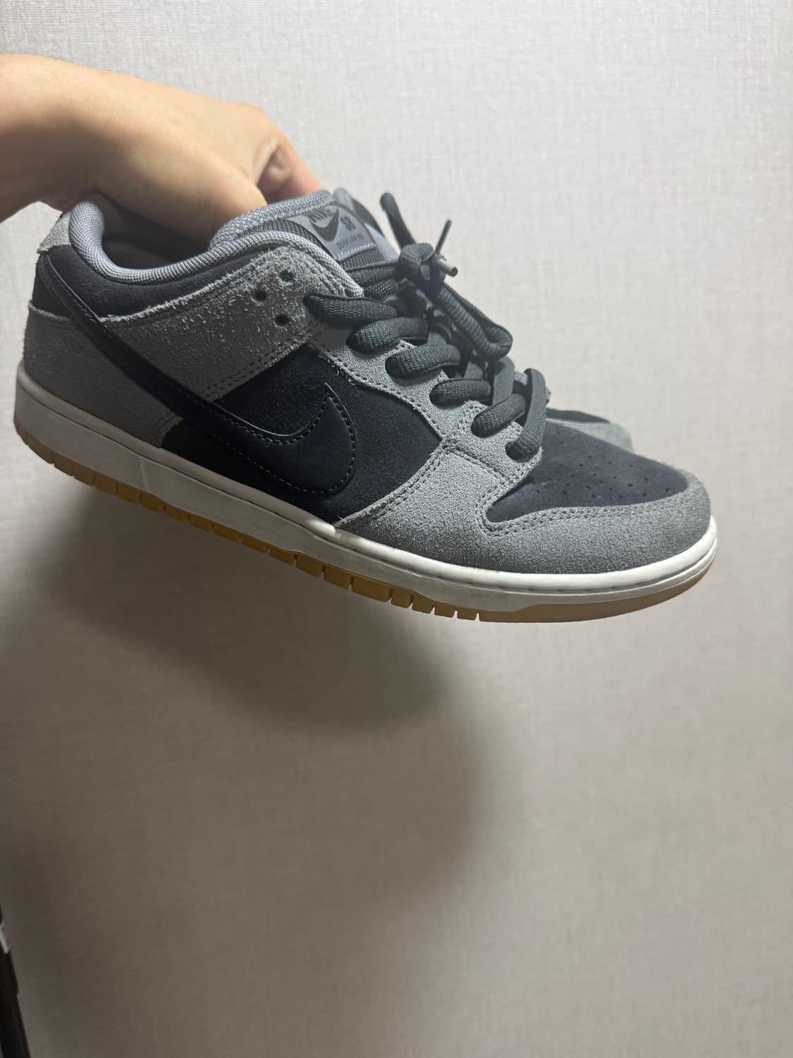 나이키 SB 덩크 로우 프로 블랙 앤 스모크 그레이 상품이미지2